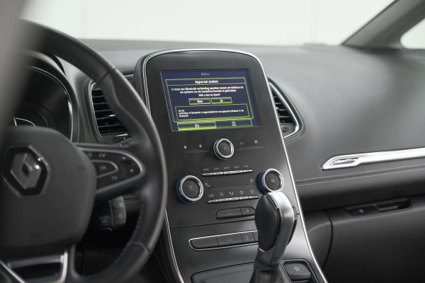 Renault Scénic TCe 140 EDC Intens | Trekhaak | Camera | Dodehoekdetectie | Parkeersensoren