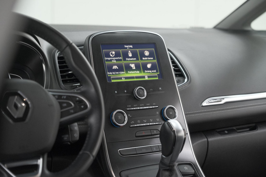 Renault Scénic TCe 140 EDC Intens | Trekhaak | Camera | Dodehoekdetectie | Parkeersensoren