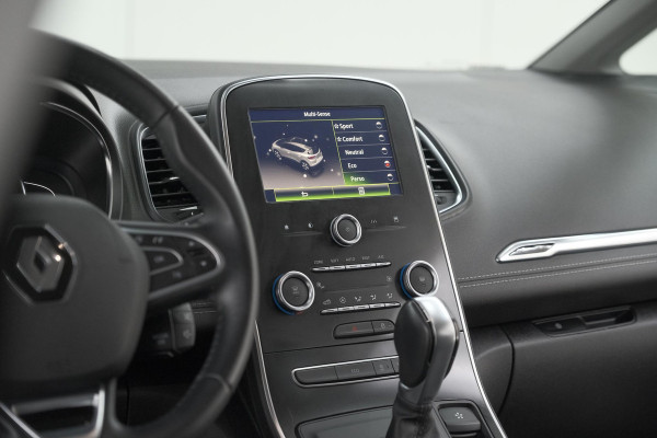 Renault Scénic TCe 140 EDC Intens | Trekhaak | Camera | Dodehoekdetectie | Parkeersensoren