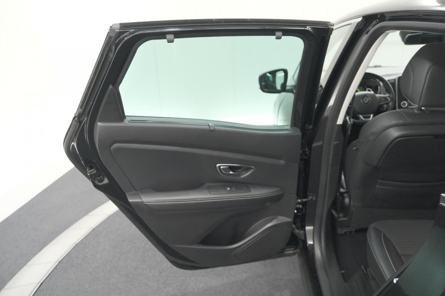 Renault Scénic TCe 140 EDC Intens | Trekhaak | Camera | Dodehoekdetectie | Parkeersensoren