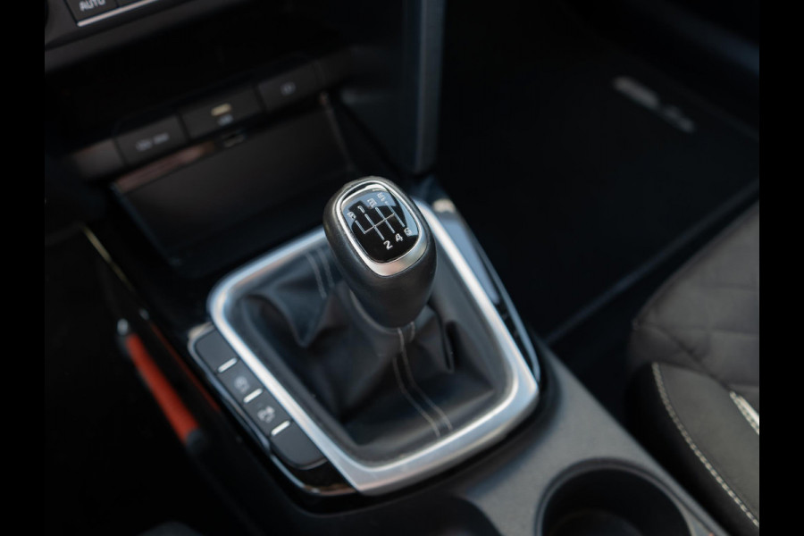 Kia Ceed Sportswagon 1.0 T-GDi GT-Line Edition | Navigatie | Carplay | Parkeersensoren + Camera | GT interieur en exterieur | LMV