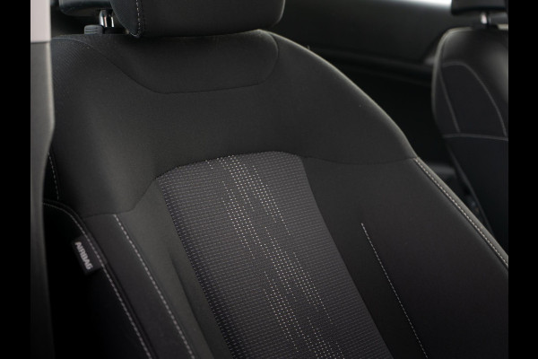 Kia Sportage 1.6 T-GDi Hybrid DynamicLine | 1650 KG trekgewicht ! | Navi | Airco | Achteruitrijcamera |