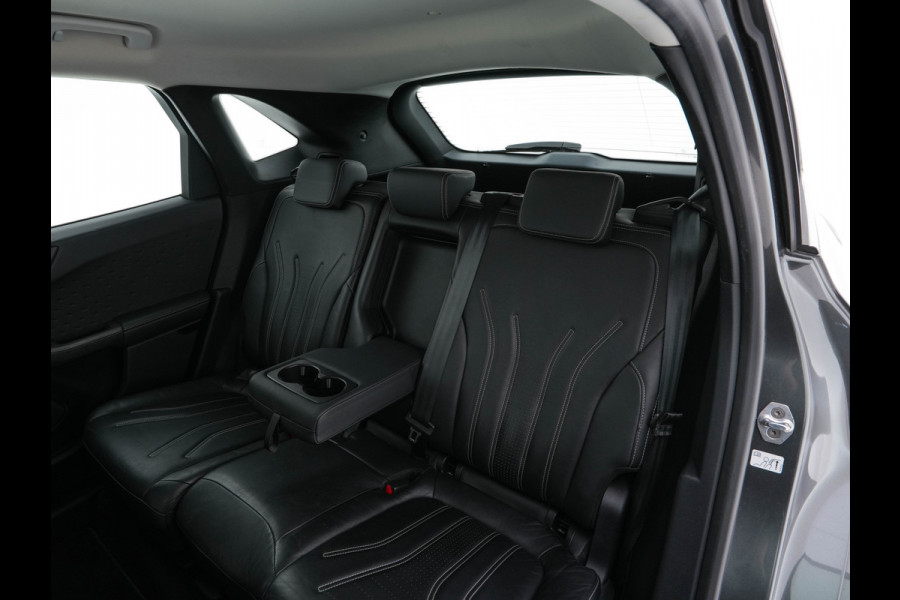 Ford Kuga 2.5 PHEV Vignale (Plug-In) (INCL-BTW) Aut. *HEAD-UP | LEATHER | DIGI-COCKPIT | FULL-LED | KEYLESS | DAB | CARPLAY | NAVI-FULLMAP | MEMORY-PACK | HEATED-COMFORTSEATS | PRIVACYGLASS | TOWBAR | 18''ALU*