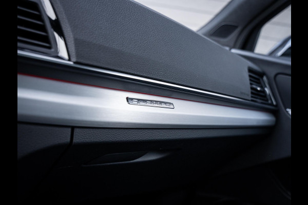 Audi Q5 55 TFSI e quattro Competition S-Line l RS Seats l HUD l Pano l B&O