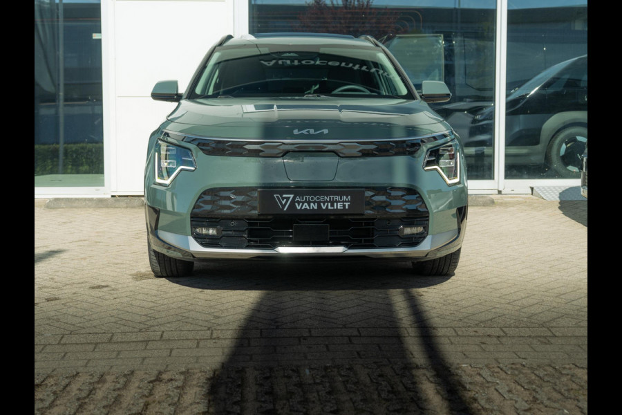 Kia Niro EV DynamicPlusLine 64.8 kWh | Stoel en stuurverwarming | Schuifkanteldak | Nederlandse dealer onderhouden auto |
