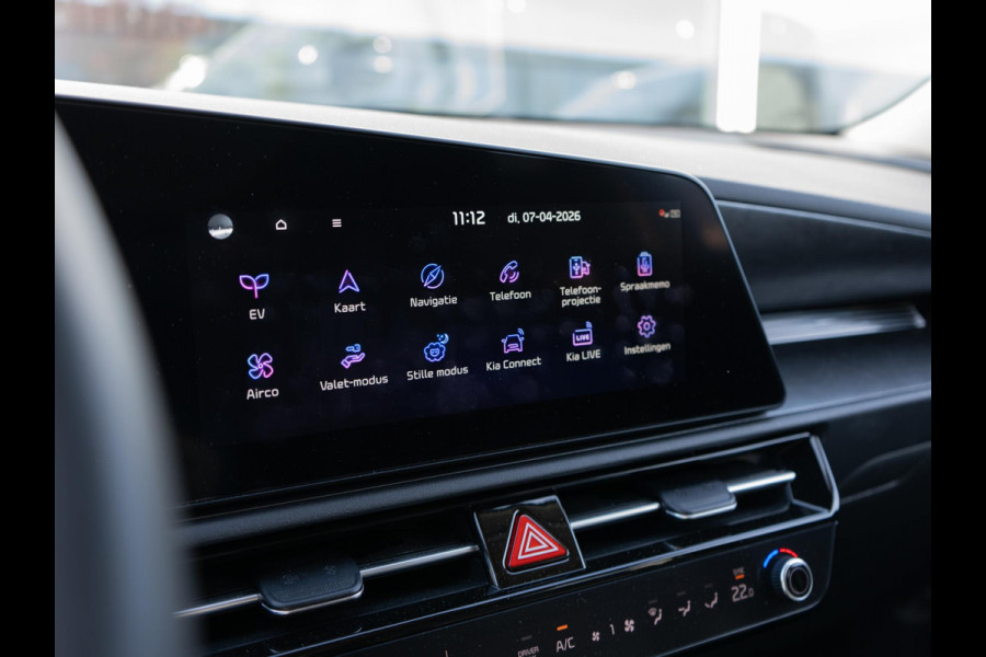 Kia Niro EV DynamicPlusLine 64.8 kWh | Stoel en stuurverwarming | Schuifkanteldak | Nederlandse dealer onderhouden auto |