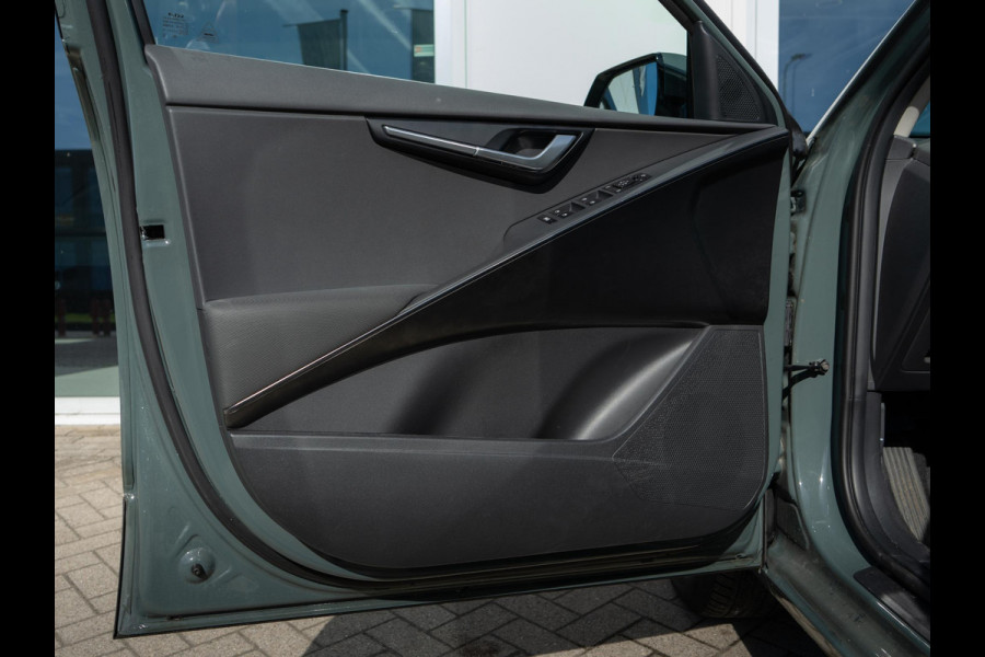 Kia Niro EV DynamicPlusLine 64.8 kWh | Stoel en stuurverwarming | Schuifkanteldak | Nederlandse dealer onderhouden auto |