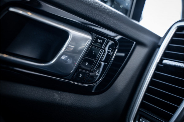 Porsche Cayenne Coupé 3.0 E-Hybrid - Sport Chrono l Panorama l 360c l Memory l Coupe