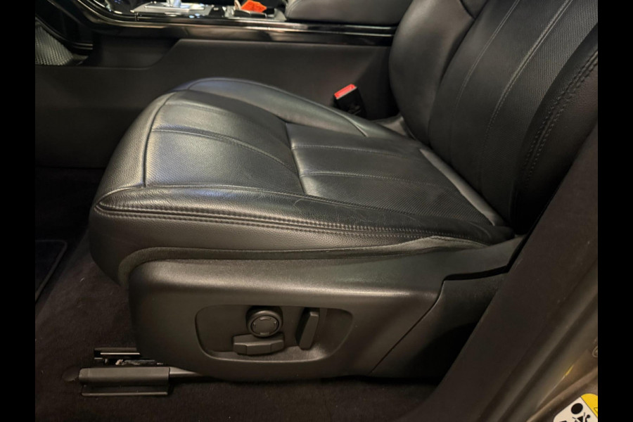 Land Rover Range Rover Evoque 2.0 P200 AWD R-Dynamic HSE PANO/LEDER/NAVI/DAB/CARPLAY/MERIDIAN-SOUND///