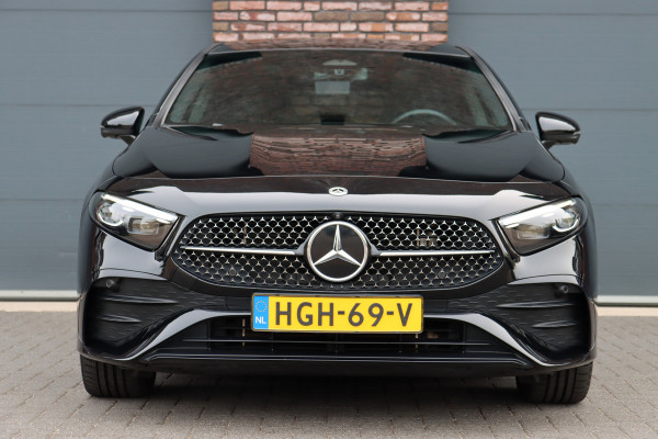 Mercedes-Benz A-Klasse 250 e AMG Line | Facelift | Panoramadak | Memory | HUD | Surround Camera | Advanced Sound System | Keyless Go | Leder | Verwarmd Stuurwiel | Nightpakket | Augemented Reality |