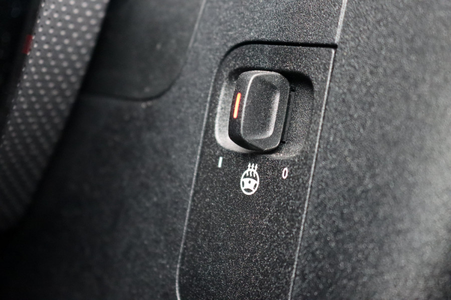 Mercedes-Benz A-Klasse 250 e AMG Line | Facelift | Panoramadak | Memory | HUD | Surround Camera | Advanced Sound System | Keyless Go | Leder | Verwarmd Stuurwiel | Nightpakket | Augemented Reality |