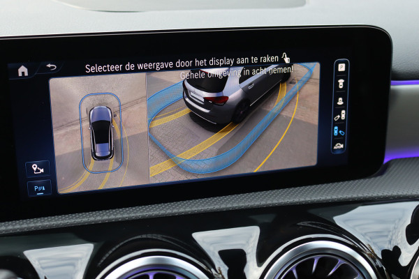 Mercedes-Benz A-Klasse 250 e AMG Line | Facelift | Panoramadak | Memory | HUD | Surround Camera | Advanced Sound System | Keyless Go | Leder | Verwarmd Stuurwiel | Nightpakket | Augemented Reality |