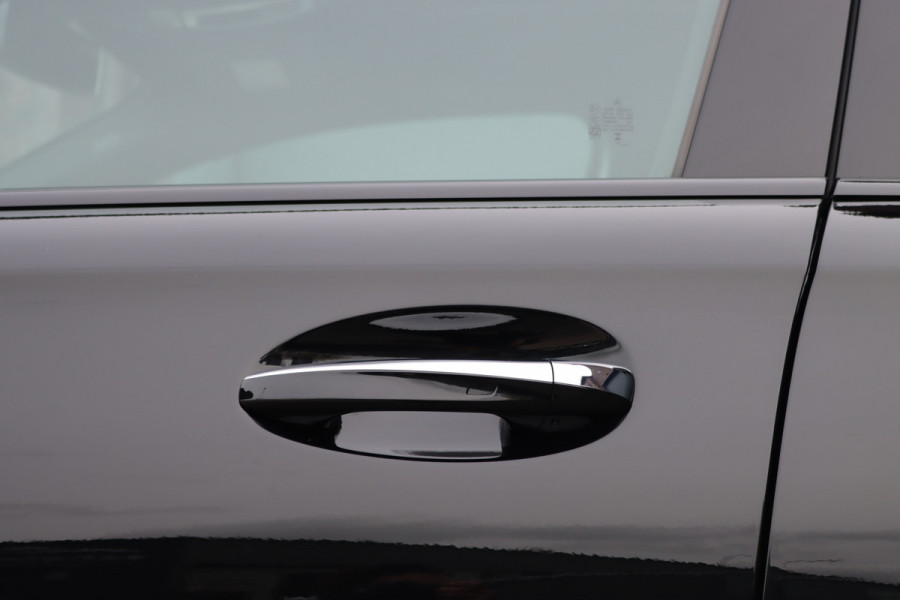 Mercedes-Benz A-Klasse 250 e AMG Line | Facelift | Panoramadak | Memory | HUD | Surround Camera | Advanced Sound System | Keyless Go | Leder | Verwarmd Stuurwiel | Nightpakket | Augemented Reality |