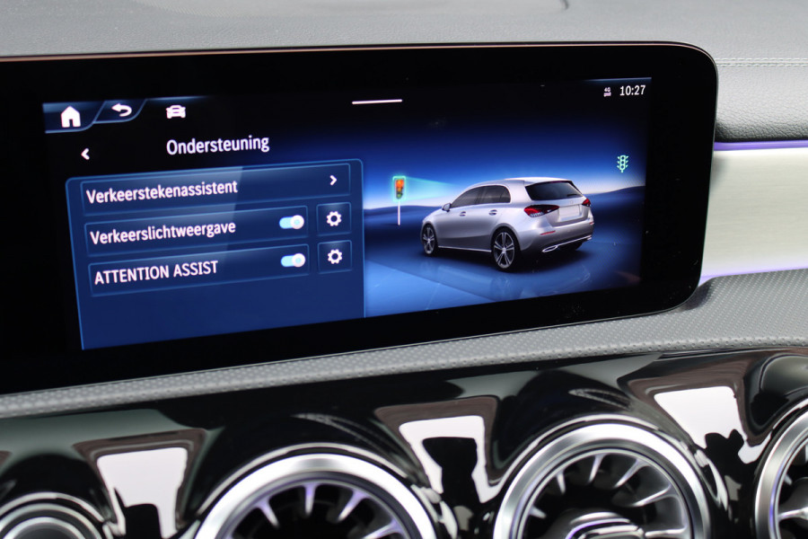 Mercedes-Benz A-Klasse 250 e AMG Line | Facelift | Panoramadak | Memory | HUD | Surround Camera | Advanced Sound System | Keyless Go | Leder | Verwarmd Stuurwiel | Nightpakket | Augemented Reality |