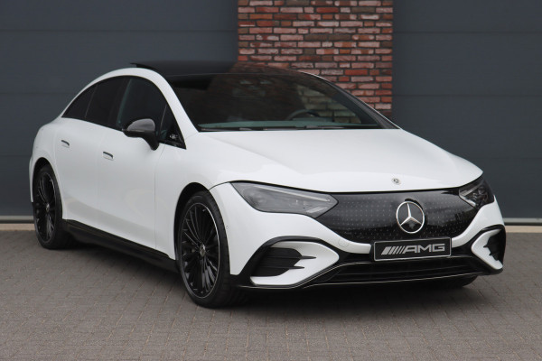 Mercedes-Benz EQE 300 Star Edition AMG 90 kWh | Luchtvering | Achterasbesturing | Distronic+ | Panoramadak | Burmester | Digital Light | Verwarmd Stuurwiel | Trekhaak | Keyless Go |