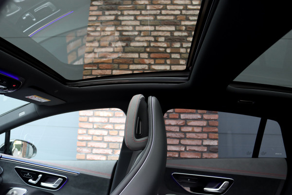 Mercedes-Benz EQE 300 Star Edition AMG 90 kWh | Luchtvering | Achterasbesturing | Distronic+ | Panoramadak | Burmester | Digital Light | Verwarmd Stuurwiel | Trekhaak | Keyless Go |