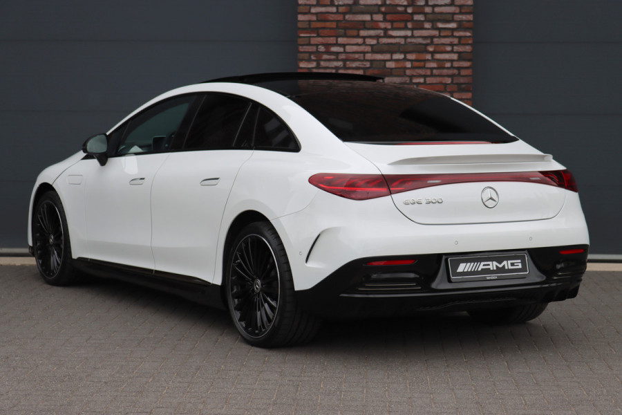 Mercedes-Benz EQE 300 Star Edition AMG 90 kWh | Luchtvering | Achterasbesturing | Distronic+ | Panoramadak | Burmester | Digital Light | Verwarmd Stuurwiel | Trekhaak | Keyless Go |