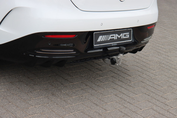 Mercedes-Benz EQE 300 Star Edition AMG 90 kWh | Luchtvering | Achterasbesturing | Distronic+ | Panoramadak | Burmester | Digital Light | Verwarmd Stuurwiel | Trekhaak | Keyless Go |