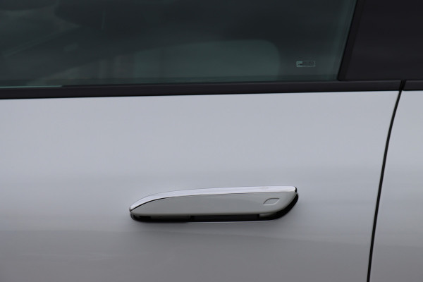 Mercedes-Benz EQE 300 Star Edition AMG 90 kWh | Luchtvering | Achterasbesturing | Distronic+ | Panoramadak | Burmester | Digital Light | Verwarmd Stuurwiel | Trekhaak | Keyless Go |