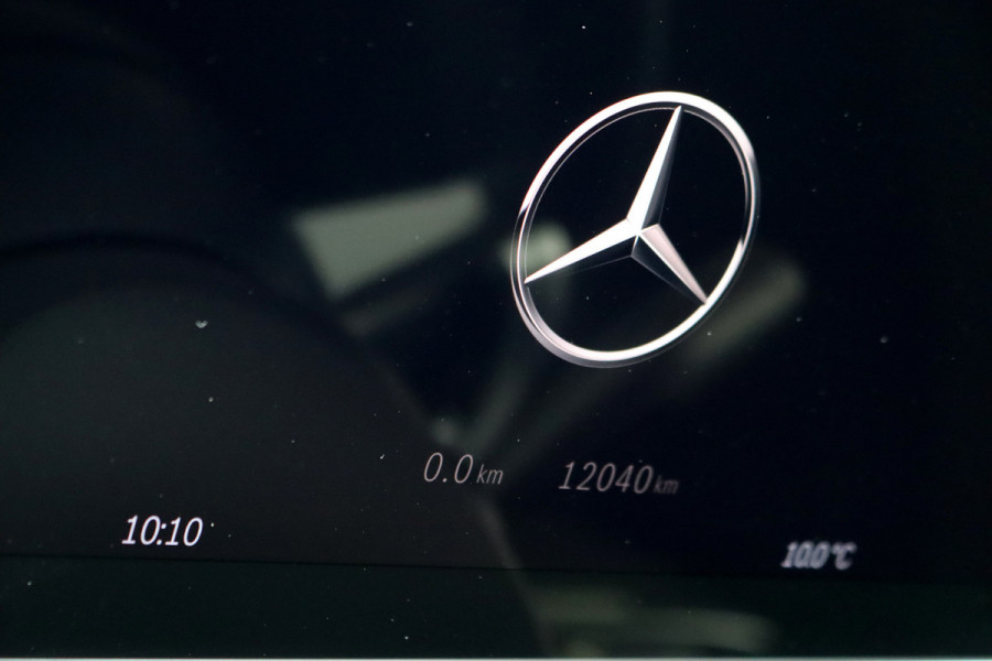 Mercedes-Benz EQE 300 Star Edition AMG 90 kWh | Luchtvering | Achterasbesturing | Distronic+ | Panoramadak | Burmester | Digital Light | Verwarmd Stuurwiel | Trekhaak | Keyless Go |