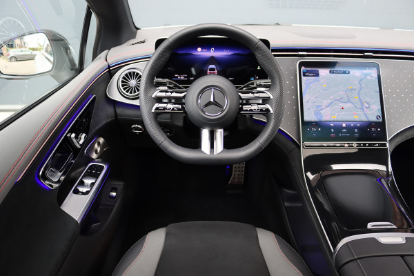 Mercedes-Benz EQE 300 Star Edition AMG 90 kWh | Luchtvering | Achterasbesturing | Distronic+ | Panoramadak | Burmester | Digital Light | Verwarmd Stuurwiel | Trekhaak | Keyless Go |