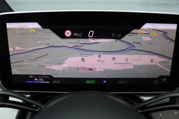 Mercedes-Benz EQE 300 Star Edition AMG 90 kWh | Luchtvering | Achterasbesturing | Distronic+ | Panoramadak | Burmester | Digital Light | Verwarmd Stuurwiel | Trekhaak | Keyless Go |