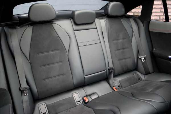 Mercedes-Benz EQE 300 Star Edition AMG 90 kWh | Luchtvering | Achterasbesturing | Distronic+ | Panoramadak | Burmester | Digital Light | Verwarmd Stuurwiel | Trekhaak | Keyless Go |