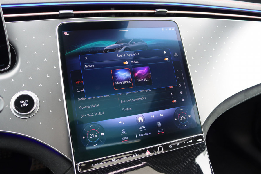 Mercedes-Benz EQE 300 Star Edition AMG 90 kWh | Luchtvering | Achterasbesturing | Distronic+ | Panoramadak | Burmester | Digital Light | Verwarmd Stuurwiel | Trekhaak | Keyless Go |