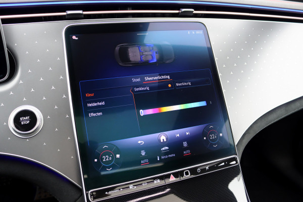 Mercedes-Benz EQE 300 Star Edition AMG 90 kWh | Luchtvering | Achterasbesturing | Distronic+ | Panoramadak | Burmester | Digital Light | Verwarmd Stuurwiel | Trekhaak | Keyless Go |