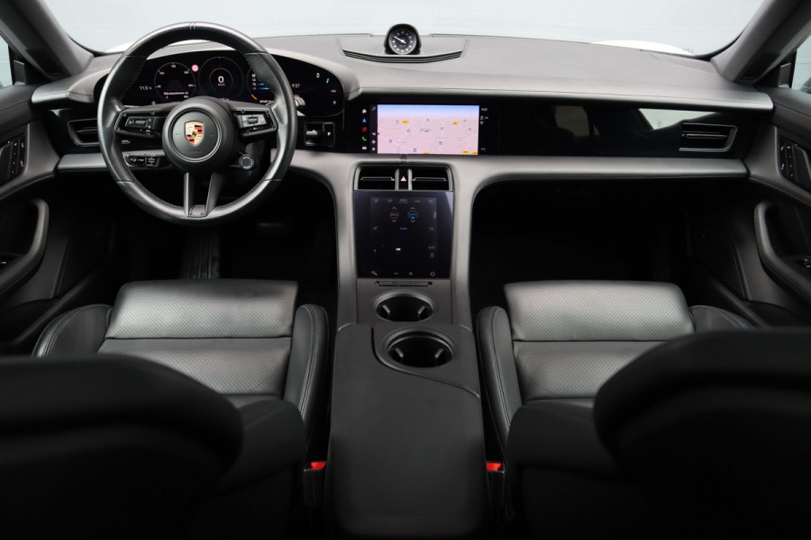 Porsche Taycan Sport Turismo 79 kWh | Achterasbesturing | Luchtvering | Sport-Chrono | ACC | Panoramadak | 18-wegs | BOSE |  Memory | Surround Camera | Verwarmd Stuurwiel |