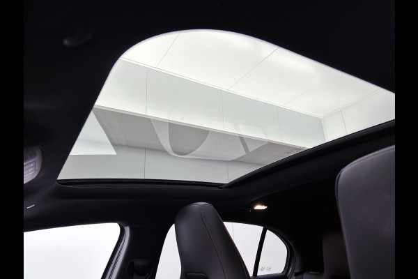 Mercedes-Benz A-Klasse 250 e Business Solution AMG Limited VOL! (NL-auto, Goed OnderH, Panorama, SfeerV, Elektrische stoelen, Etc)