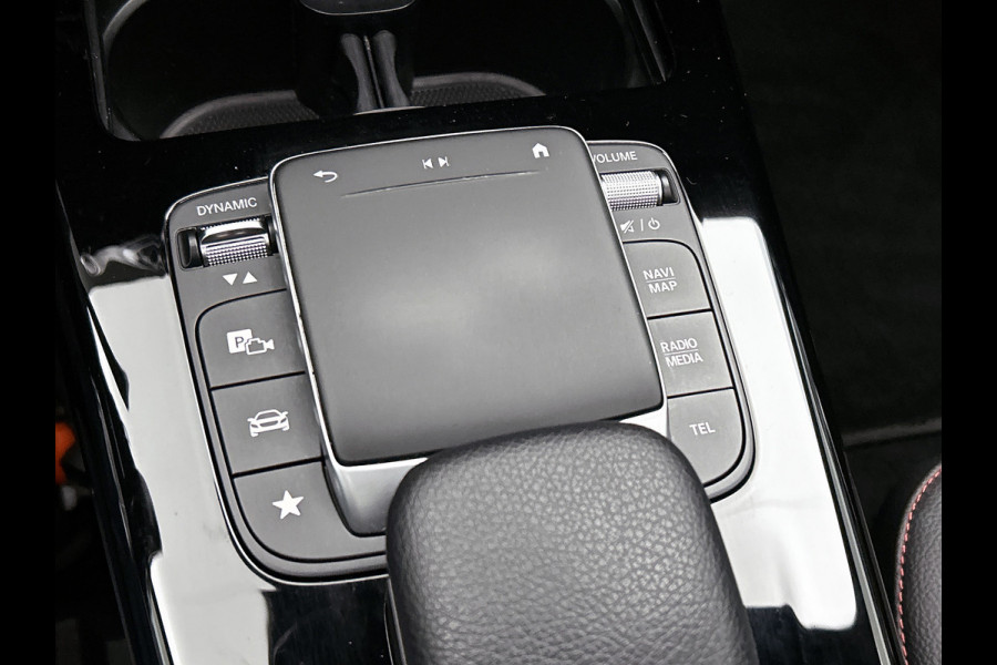 Mercedes-Benz A-Klasse 250 e Business Solution AMG Limited VOL! (NL-auto, Goed OnderH, Panorama, SfeerV, Elektrische stoelen, Etc)