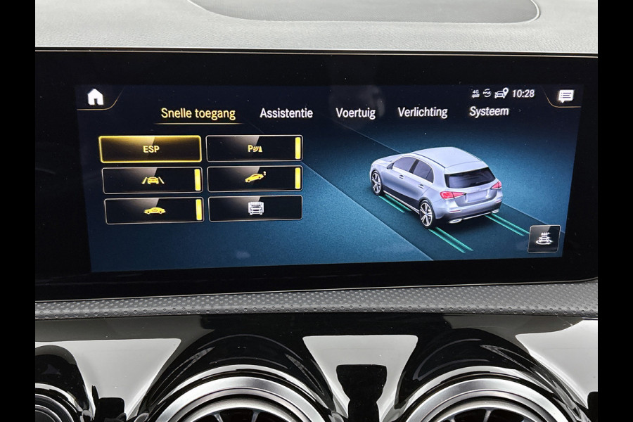 Mercedes-Benz A-Klasse 250 e Business Solution AMG Limited VOL! (NL-auto, Goed OnderH, Panorama, SfeerV, Elektrische stoelen, Etc)