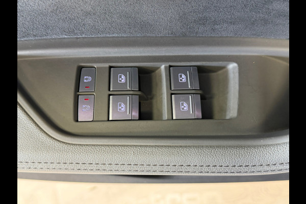 Audi e-tron Sportback 55 quattro S edition 95 kWh AUT. PANORAMADAK CAMERA VIRTUAL COCKPIT NAVI LEDER APPLE CARPLAY STOELVERWARMING