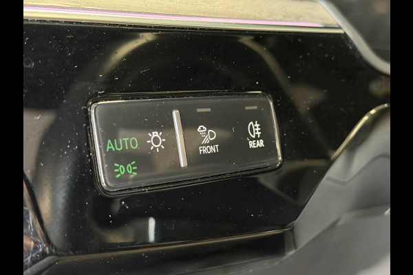 Audi e-tron Sportback 55 quattro S edition 95 kWh AUT. PANORAMADAK CAMERA VIRTUAL COCKPIT NAVI LEDER APPLE CARPLAY STOELVERWARMING