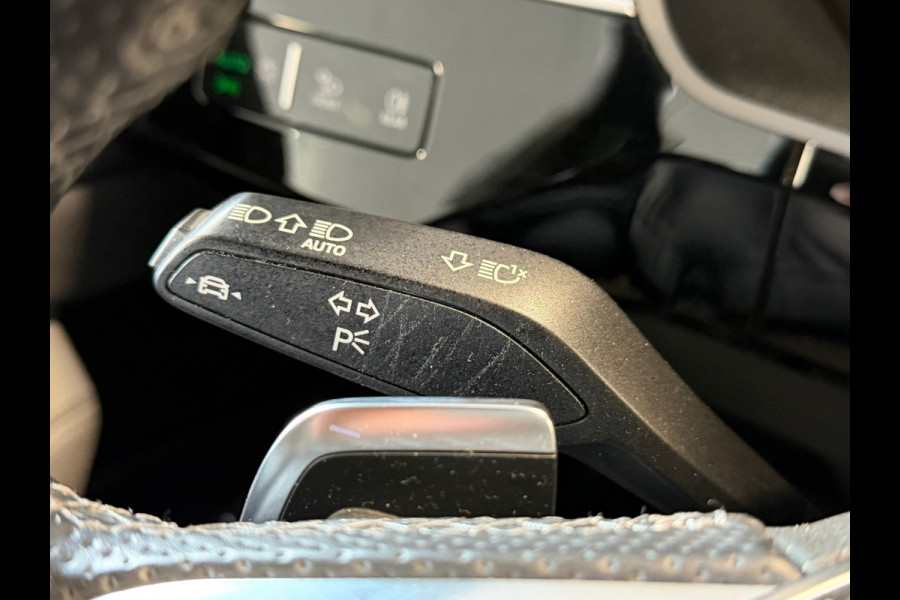Audi e-tron Sportback 55 quattro S edition 95 kWh AUT. PANORAMADAK CAMERA VIRTUAL COCKPIT NAVI LEDER APPLE CARPLAY STOELVERWARMING