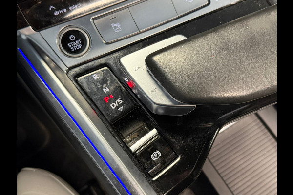 Audi e-tron Sportback 55 quattro S edition 95 kWh AUT. PANORAMADAK CAMERA VIRTUAL COCKPIT NAVI LEDER APPLE CARPLAY STOELVERWARMING