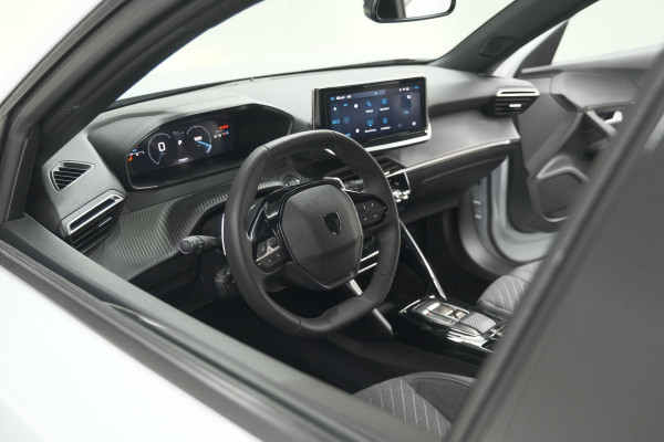 Peugeot 2008 PureTech 130 EAT8 Allure | Allseason banden | 360 Camera | Dodehoekdetectie | Apple Carplay | Stoelverwarming