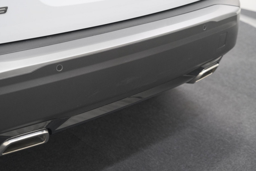 Peugeot 2008 PureTech 130 EAT8 Allure | Allseason banden | 360 Camera | Dodehoekdetectie | Apple Carplay | Stoelverwarming