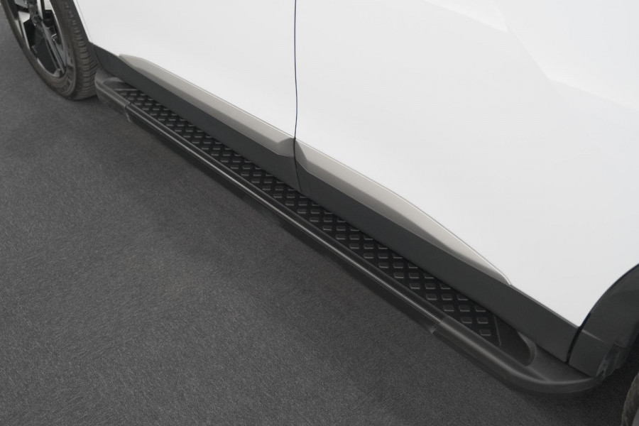 Peugeot 2008 PureTech 130 EAT8 Allure | Allseason banden | 360 Camera | Dodehoekdetectie | Apple Carplay | Stoelverwarming