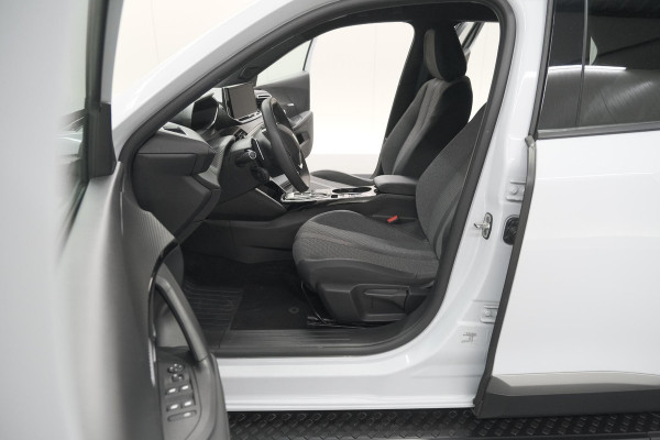 Peugeot 2008 PureTech 130 EAT8 Allure | Allseason banden | 360 Camera | Dodehoekdetectie | Apple Carplay | Stoelverwarming