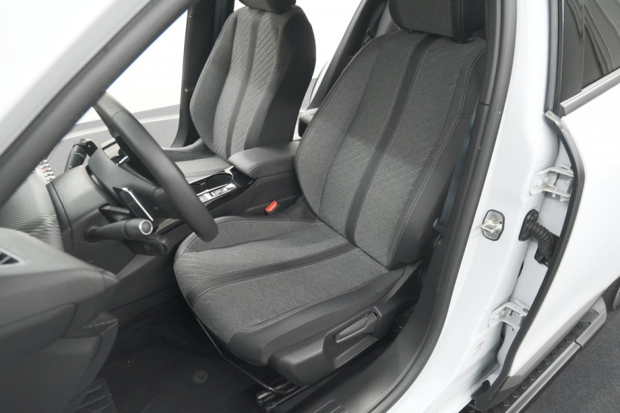 Peugeot 2008 PureTech 130 EAT8 Allure | Allseason banden | 360 Camera | Dodehoekdetectie | Apple Carplay | Stoelverwarming