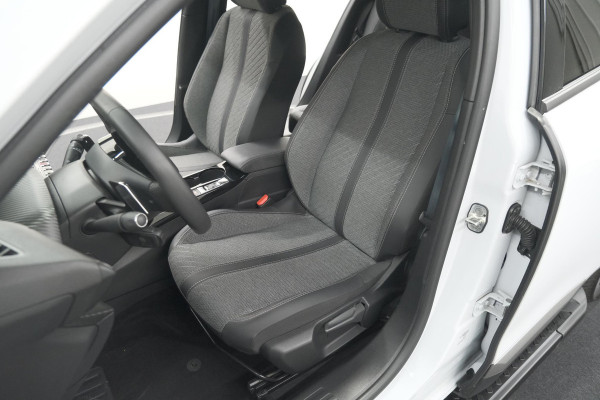 Peugeot 2008 PureTech 130 EAT8 Allure | Allseason banden | 360 Camera | Dodehoekdetectie | Apple Carplay | Stoelverwarming
