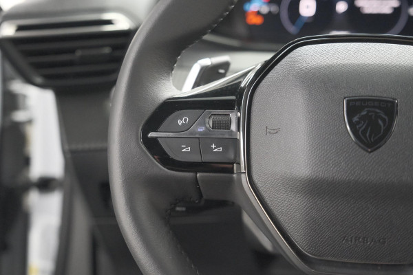 Peugeot 2008 PureTech 130 EAT8 Allure | Allseason banden | 360 Camera | Dodehoekdetectie | Apple Carplay | Stoelverwarming