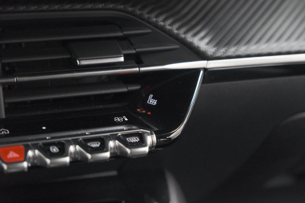 Peugeot 2008 PureTech 130 EAT8 Allure | Allseason banden | 360 Camera | Dodehoekdetectie | Apple Carplay | Stoelverwarming