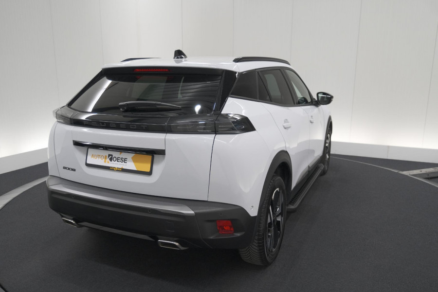 Peugeot 2008 PureTech 130 EAT8 Allure | Allseason banden | 360 Camera | Dodehoekdetectie | Apple Carplay | Stoelverwarming