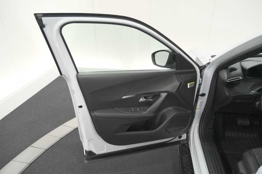 Peugeot 2008 PureTech 130 EAT8 Allure | Allseason banden | 360 Camera | Dodehoekdetectie | Apple Carplay | Stoelverwarming