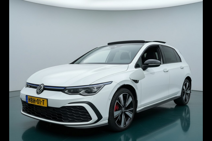 Volkswagen Golf GTE 245PK HYBRID SPORT TREKHAAK/CAMERA/IQ-LIGHT/PANORAMADAK