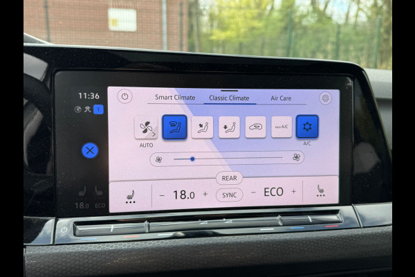 Volkswagen Golf GTE 245PK HYBRID SPORT TREKHAAK/CAMERA/IQ-LIGHT/PANORAMADAK