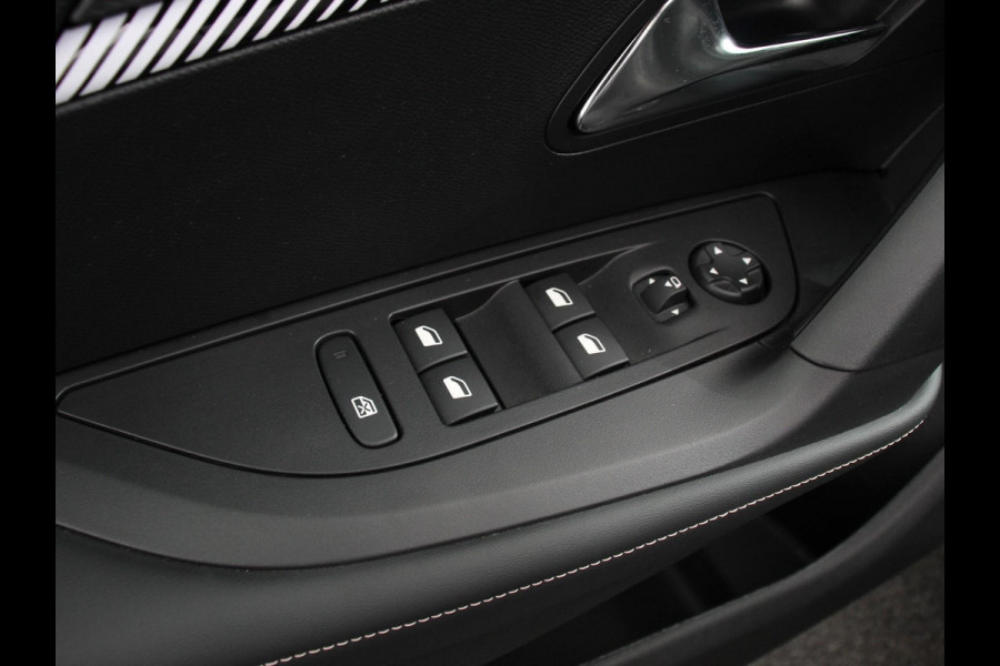Peugeot 2008 1.2 PureTech 130pk Automaat Allure Navigatie Climate Control Camera 360 Dab Led Lichtmetalen Velgen Parkeer sensoren Cruise Control Adaptive Stoelverwarming